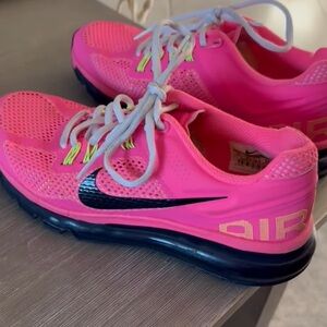 💓Hot Pink Nike Airmax Size 6 Youth 2013